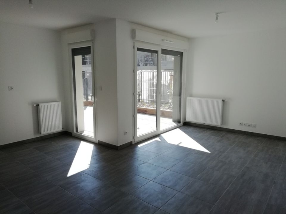 Apartment in Villefranche-sur-Saône, Rhone - photo 5