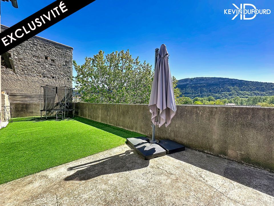 Landsbyhus i St.-Didier-sous-Aubenas, Ardeche - foto 1