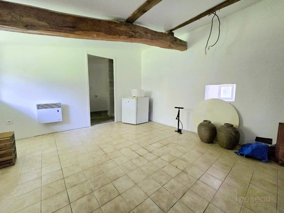 Landsbyhus i Saint-Dizant-du-Gua, Charente-Maritime - foto 4