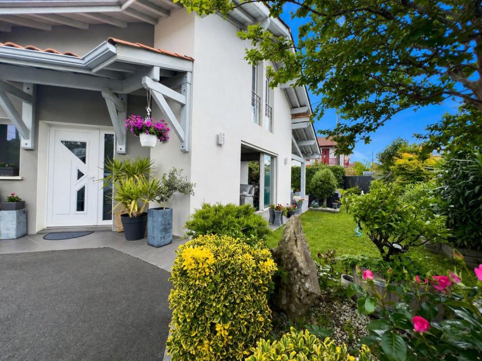Villa i Anglet, Pyrenees-Atlantiques - bilde 1