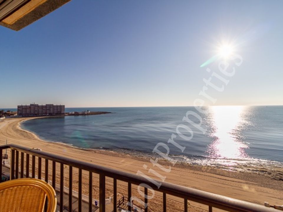 Apartment in Torrevieja, Alicante - photo 2
