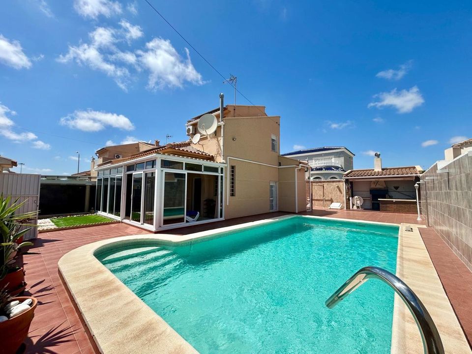 Villa i Torrevieja, Alicante - foto 1