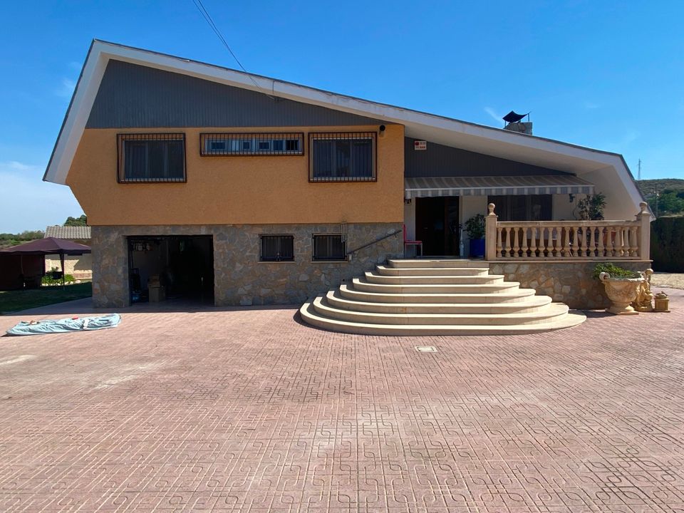 Villa i Petrer, Alicante - foto 1