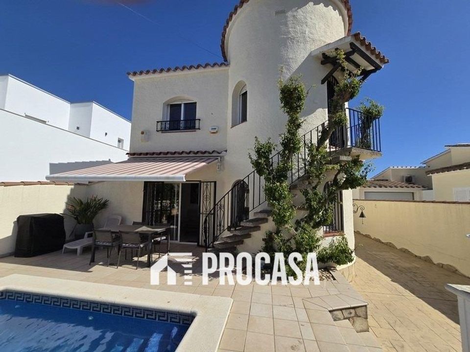Villa i Empuriabrava, Gerona - foto 1