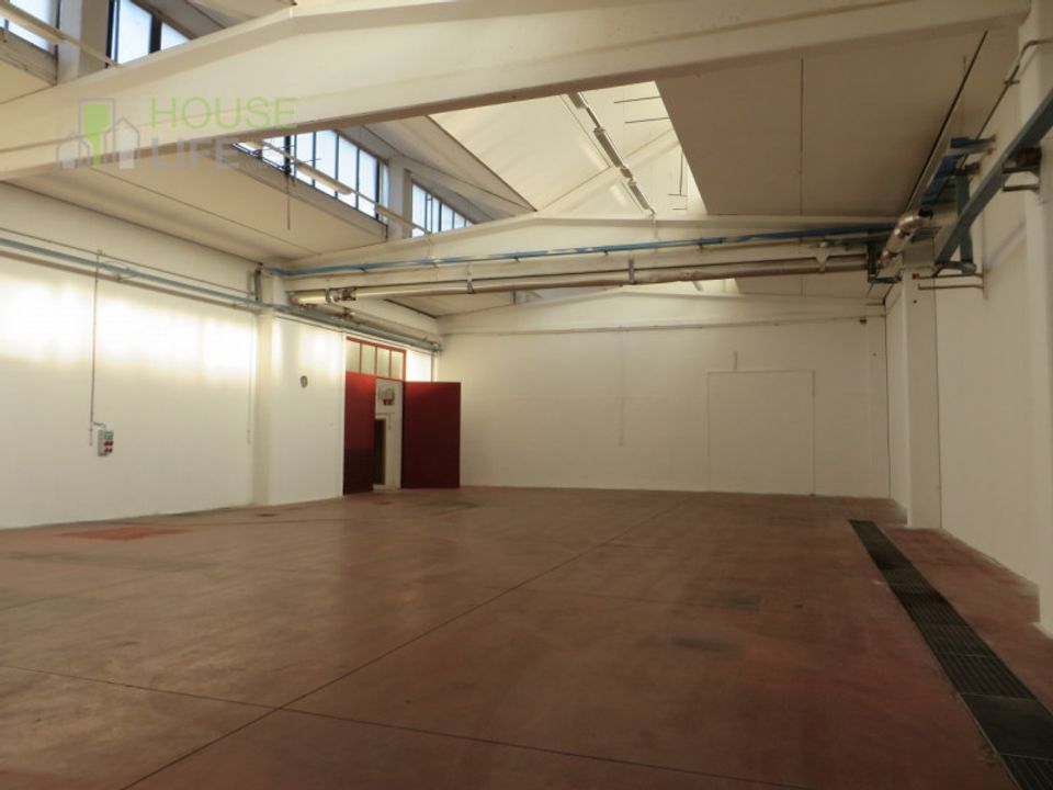 Erhvervsejendom i Schio, Vicenza - foto 1