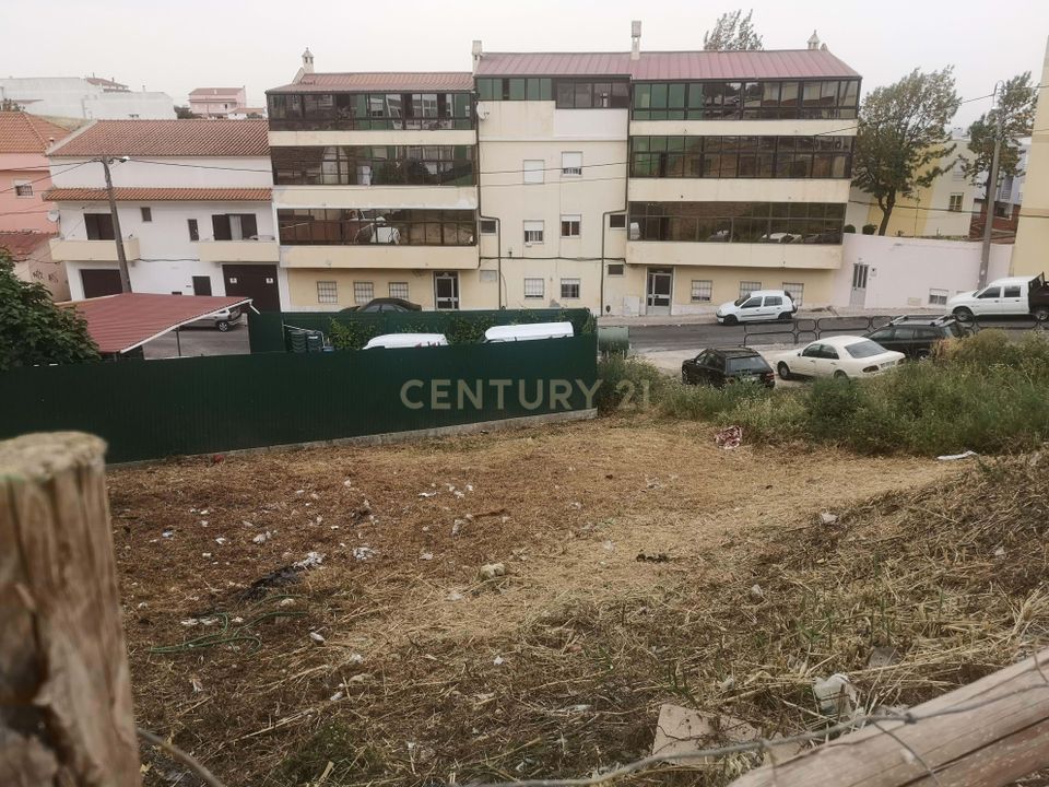 Helårsgrund i Camarate, Lisbon - foto 4