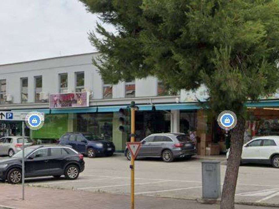 Erhvervsejendom i Grottammare, Ascoli Piceno - foto 1