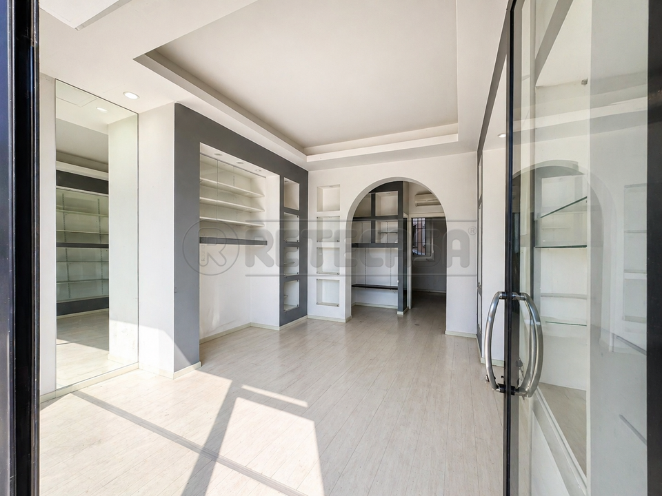 L'establiment comercial a Padua, Padua - foto 1