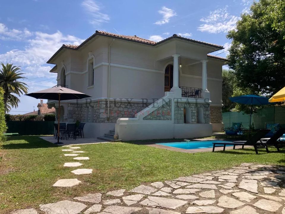 Villa i Antibes, Alpes-Maritimes - foto 1