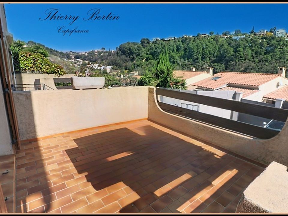 Villa i Cagnes-sur-Mer, Alpes-Maritimes - foto 1