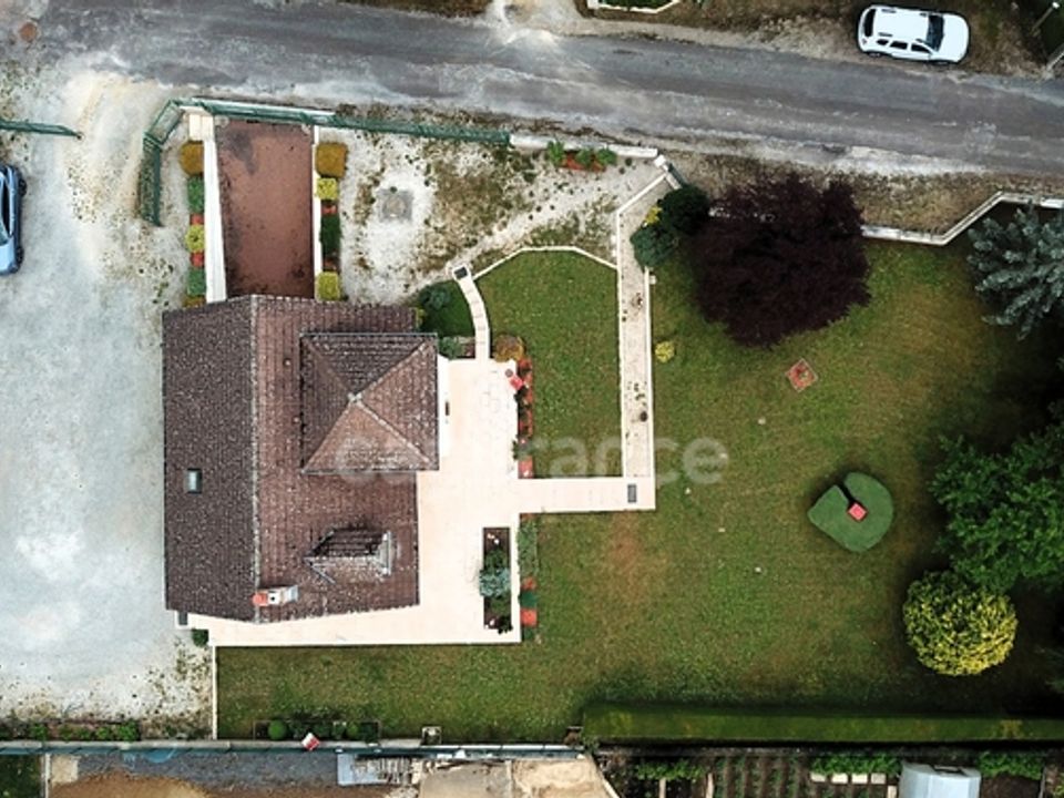 Villa i Is-sur-Tille, Cote-d'Or - bilde 2