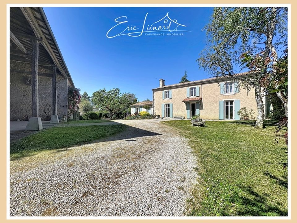 Landejendom i Saint-Martin-de-Saint-Maixent, Deux-Sevres - foto 3