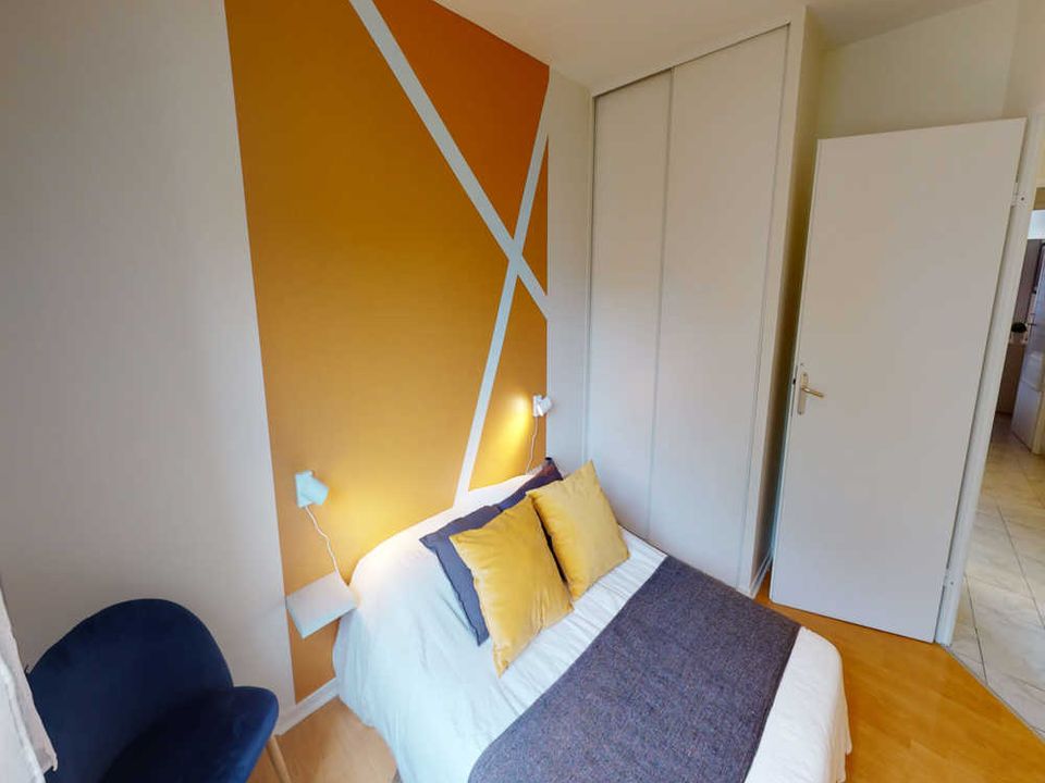 Apartment in Lyon, Rhone - photo 2
