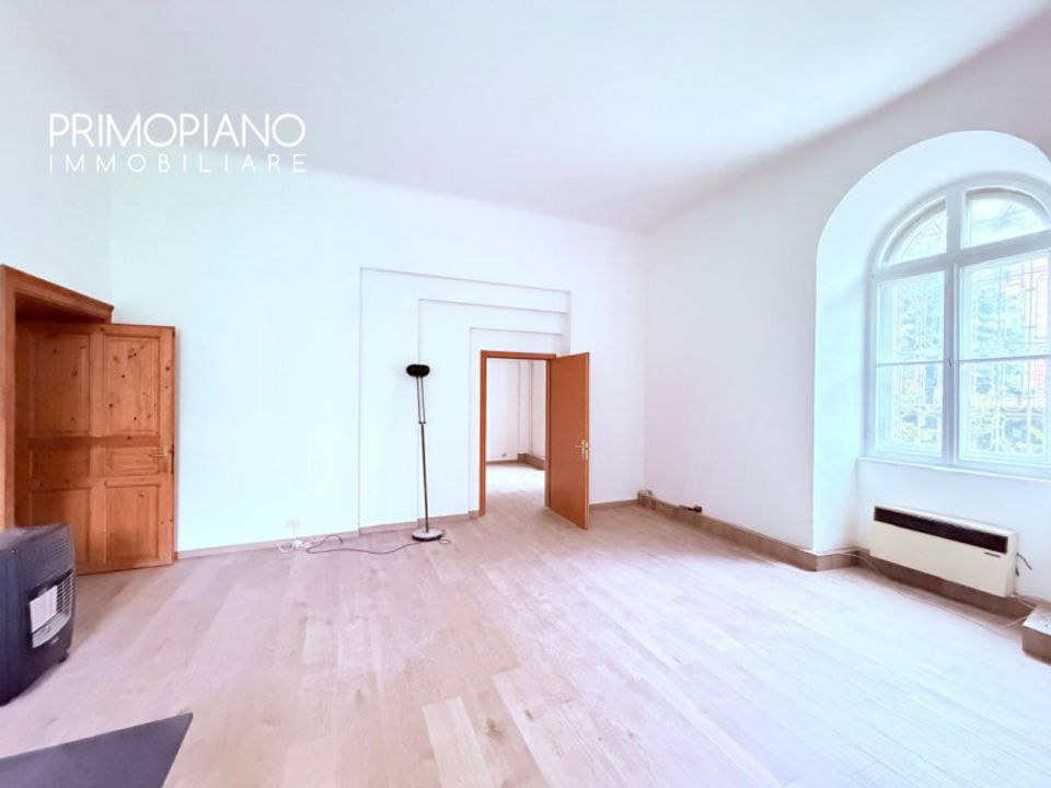 Erhvervsejendom i Rovereto, Trento - foto 1