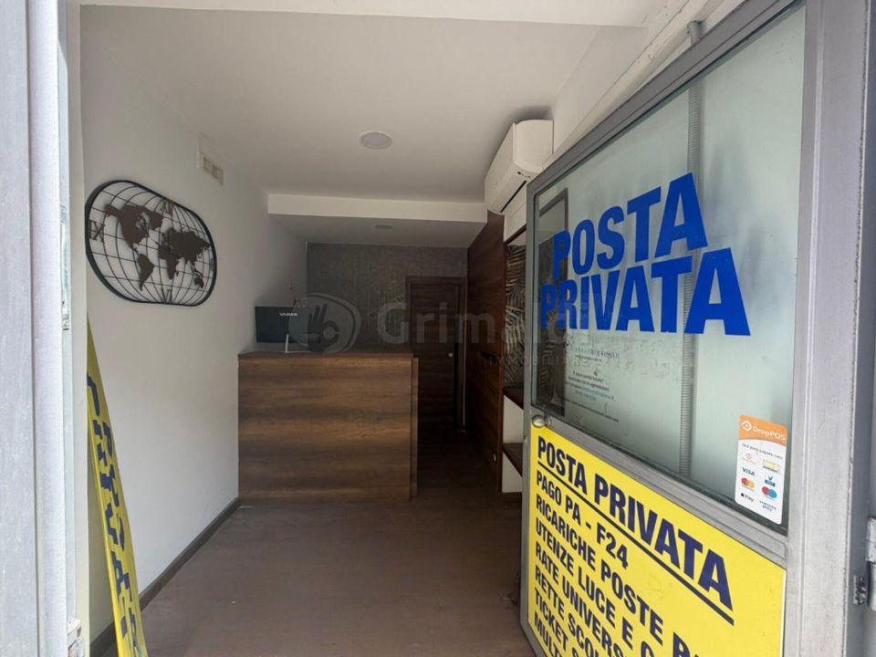 Erhvervsejendom i Giugliano in Campania, Naples - foto 2