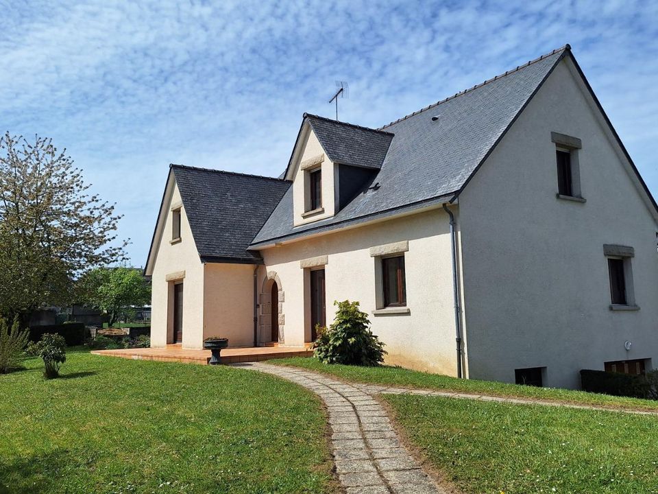 Villa i Ernee, Mayenne - bilde 1