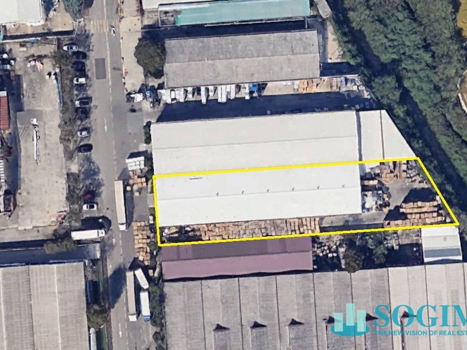 L'establiment comercial a Gaggiano, Milan - foto 1