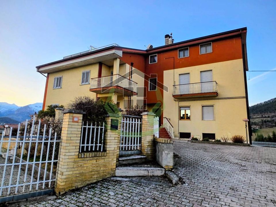 Lejlighed i Amandola, Fermo - foto 1