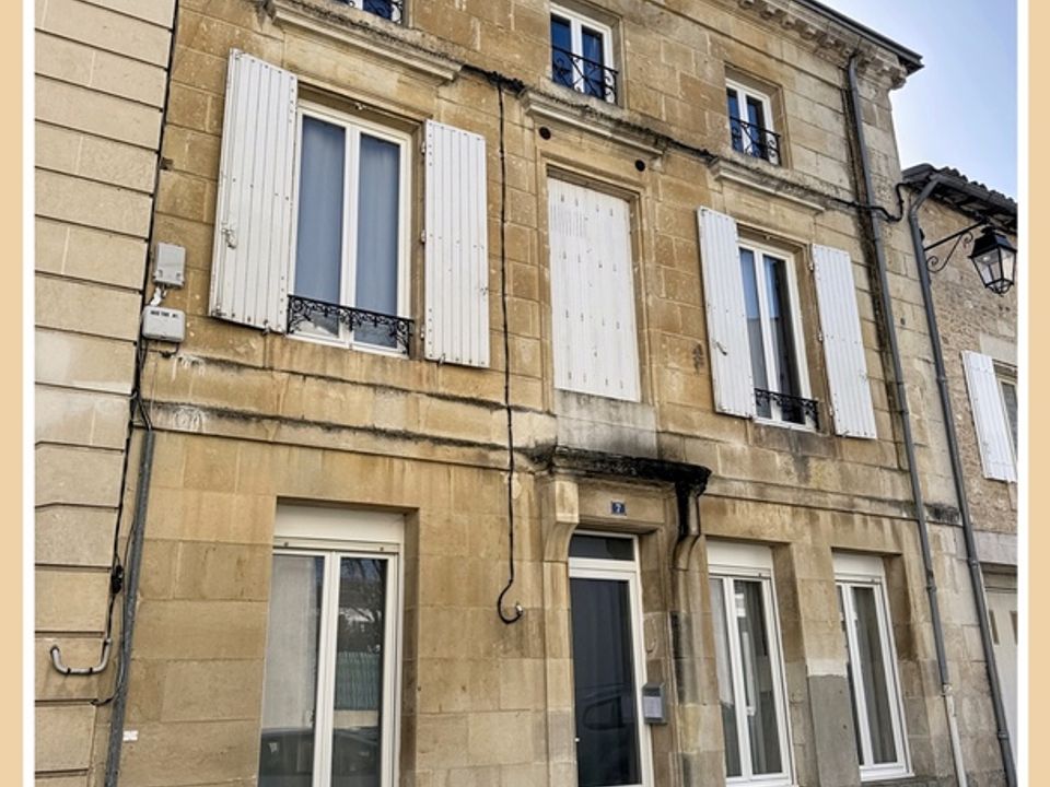 Rekkehus i Saint-Maixent-l'Ecole, Deux-Sevres - bilde 1