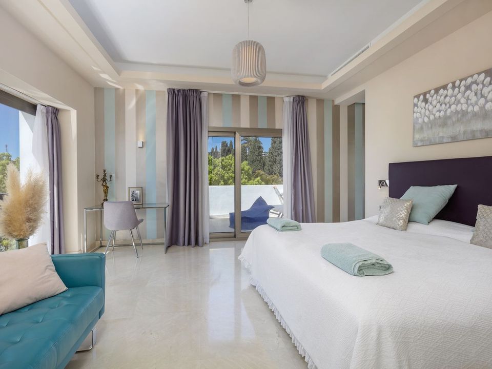 Villa i El Paraiso, Malaga - foto 4