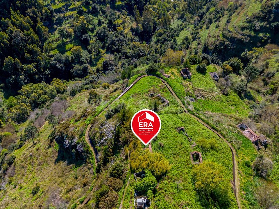 Helårsgrund i Santa Cruz, Madeira - foto 1