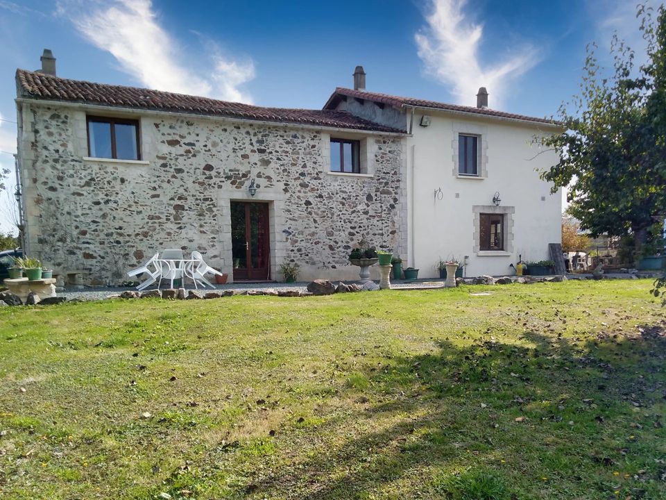 Villa a Moncoutant, Deux-Sevres - foto 1