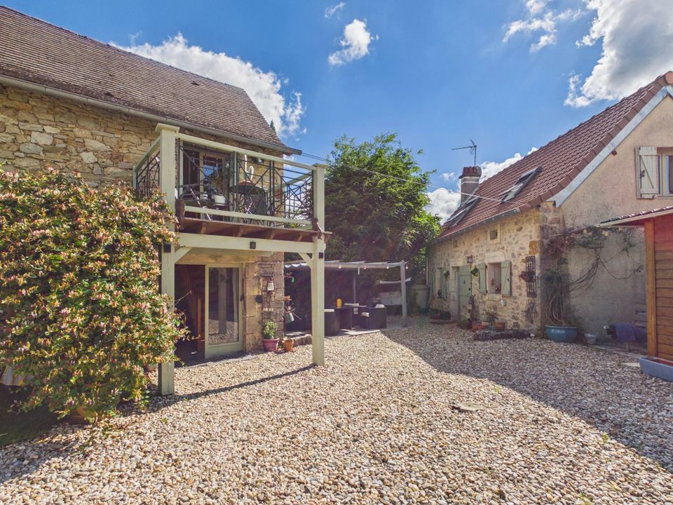 Villa in Villeneuve, Aveyron - photo 2