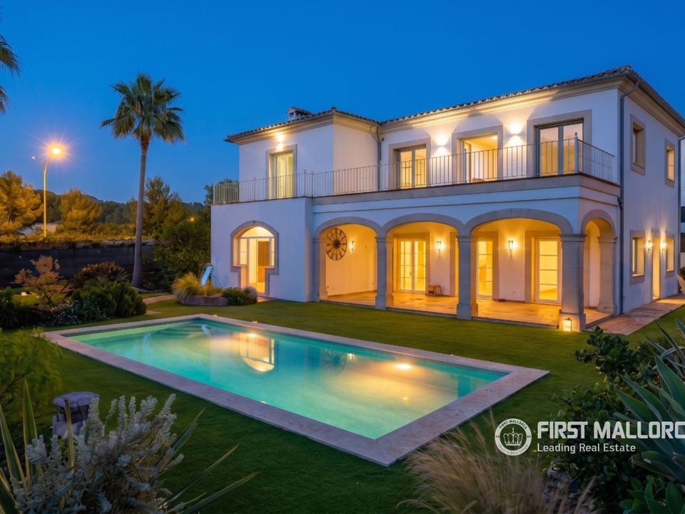 Villa i Nova Santa Ponsa, Mallorca - foto 1