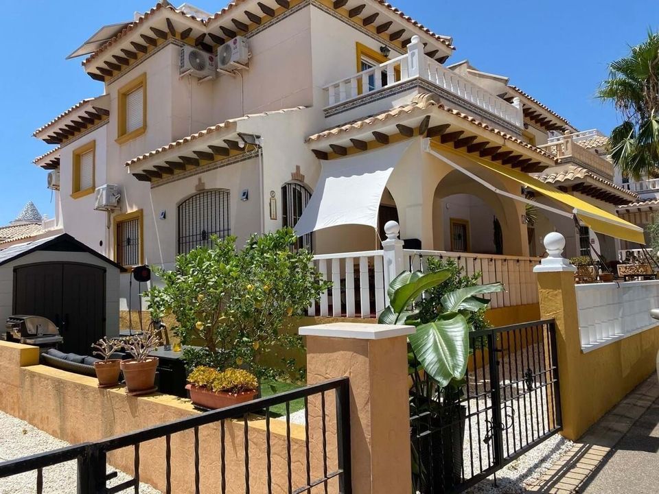 Bungalow i Orihuela Costa, Alicante - foto 1