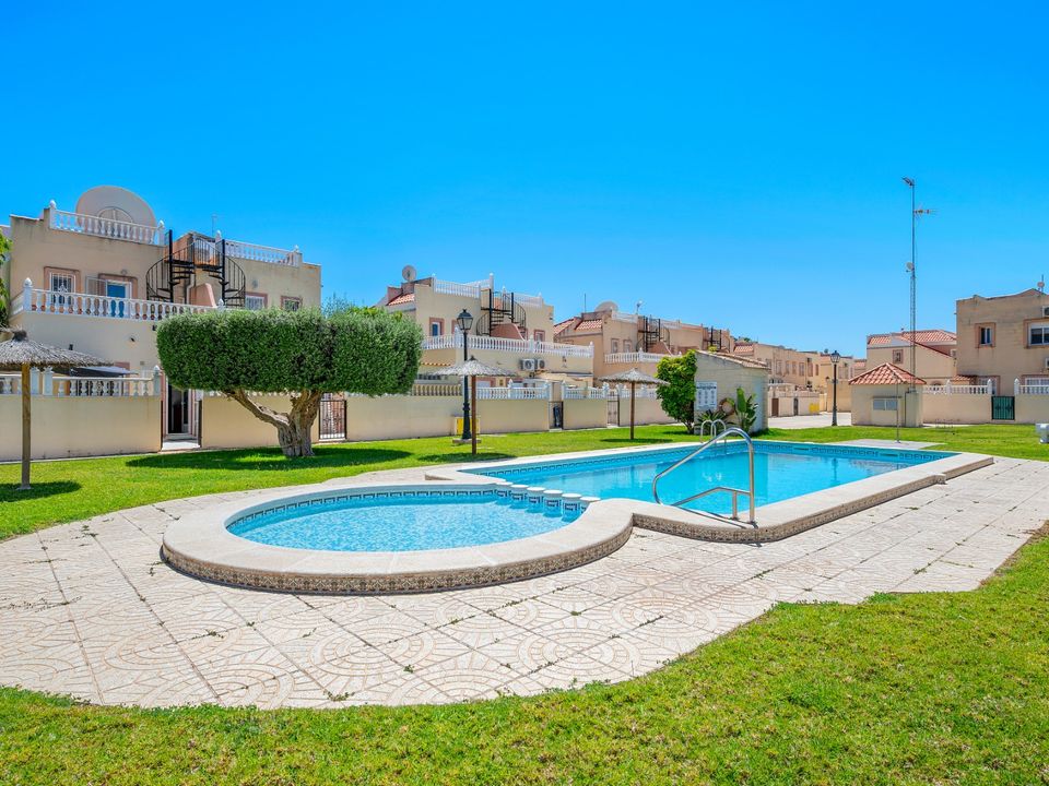 Byhus i La Zenia, Alicante - foto 1