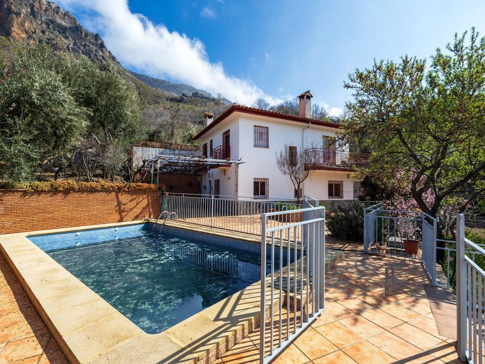 Villa i Guejar Sierra, Granada - foto 1