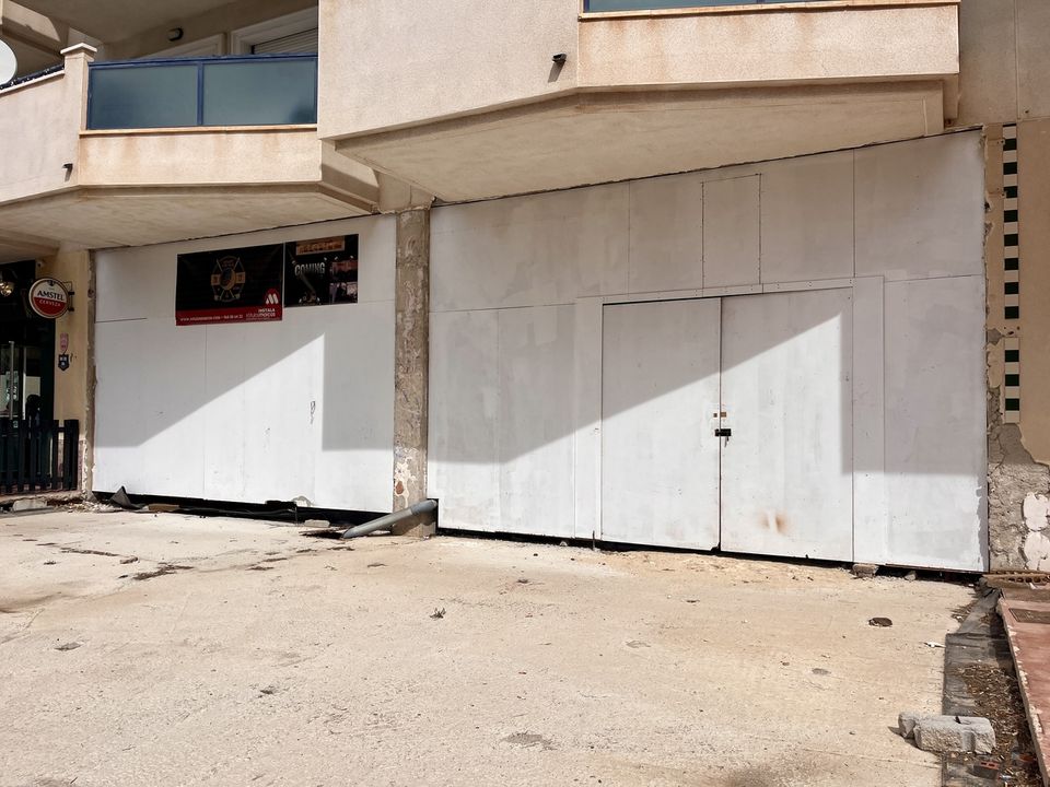 Erhvervsejendom i La Zenia, Alicante - foto 1