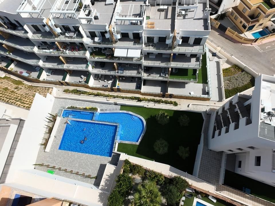 Lejlighed i Torrevieja, Alicante - foto 2
