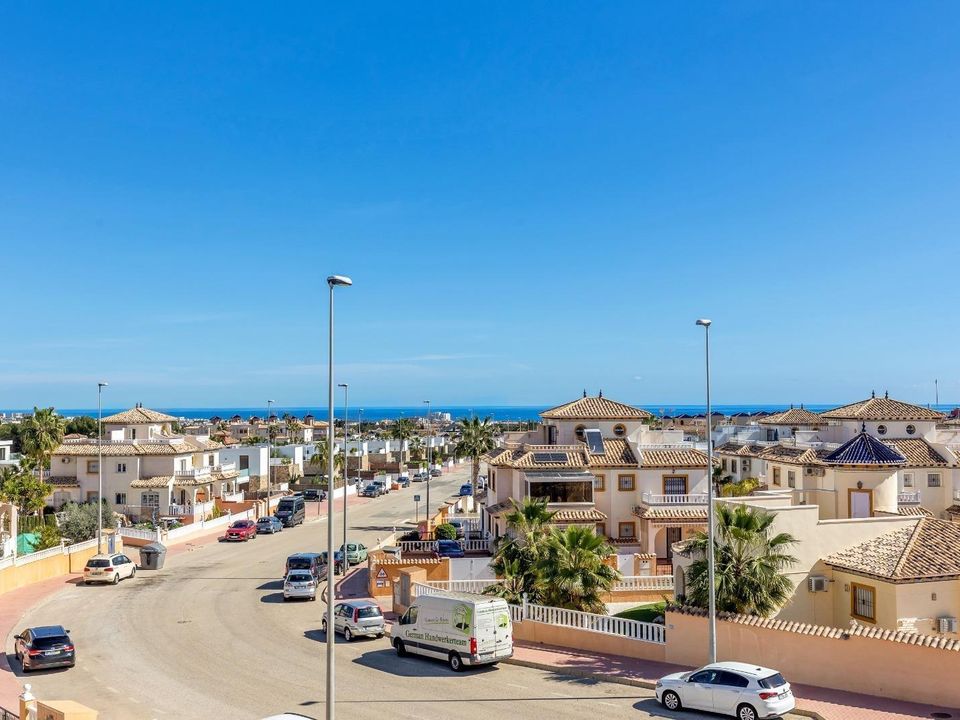 Casa unifamiliar a Cabo Roig, Alicante - foto 4