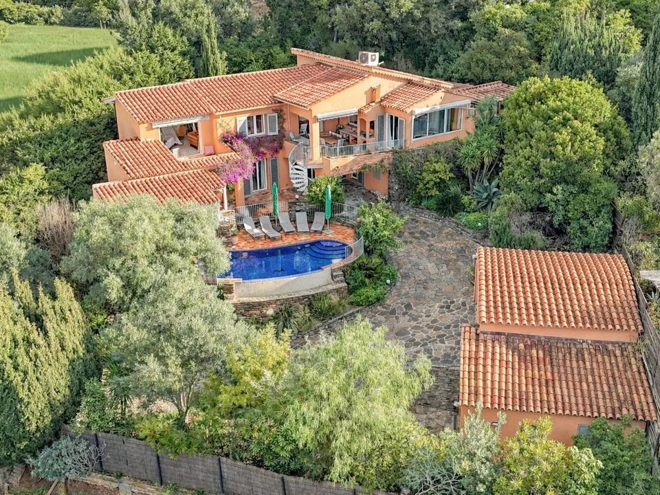 Villa i Le Lavandou, Var - foto 1