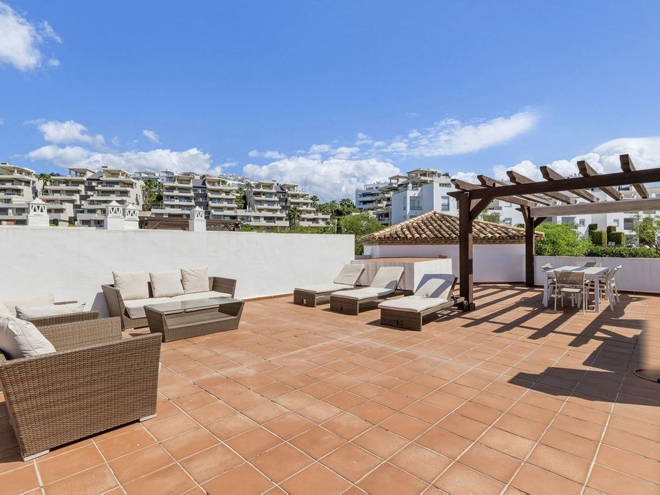 Penthouse in Los Arqueros, Malaga - foto 3