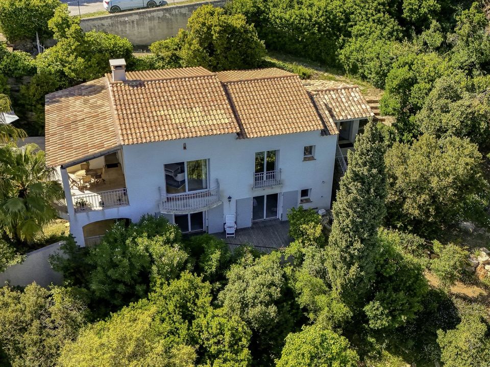 Villa en Rayol-Canadel-sur-Mer, Var - foto 1