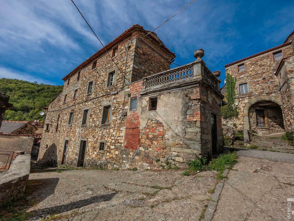 Casa adossada a Fivizzano, Massa and Carrara - foto 4