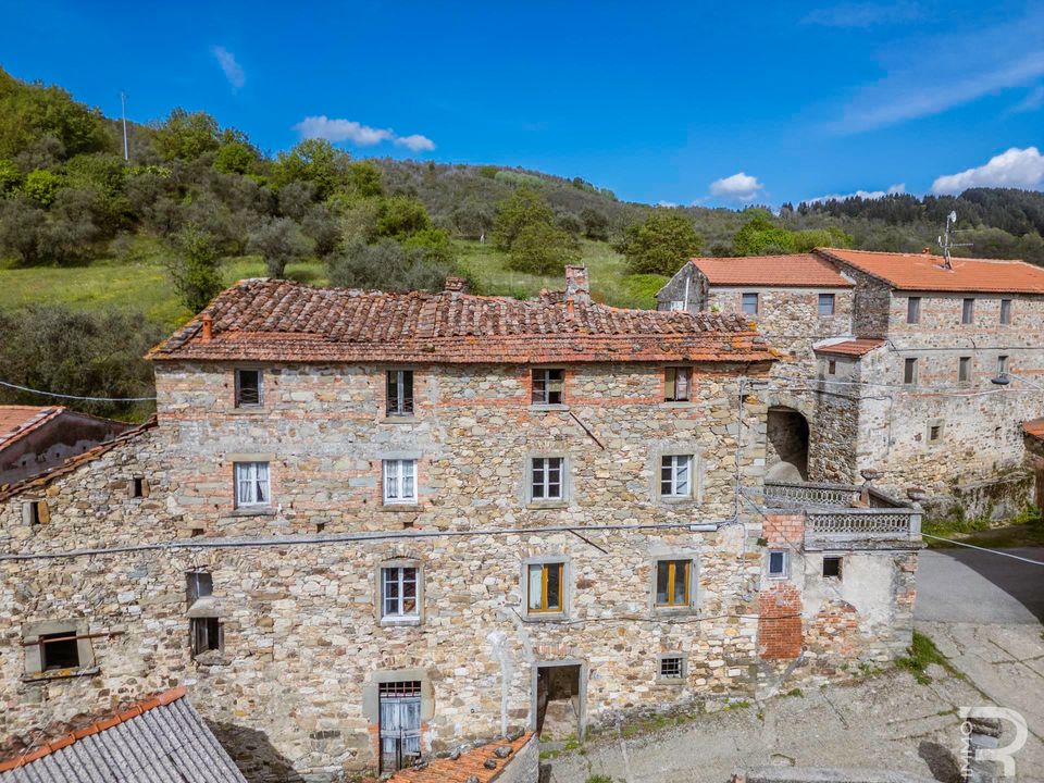 Casa adossada a Fivizzano, Massa and Carrara - foto 1