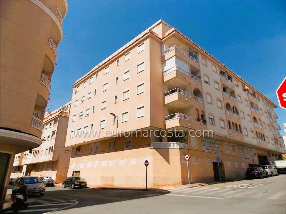 Lejlighed i Torrevieja, Alicante - foto 1