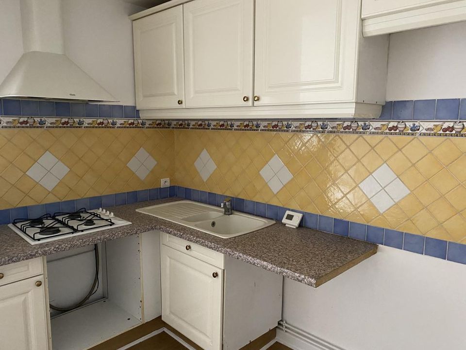 Apartment in Boran-sur-Oise, Oise - photo 1