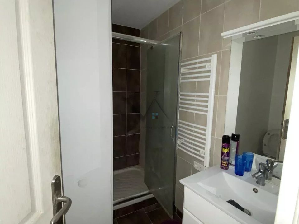 Apartment in Montelimar, Drome - photo 3