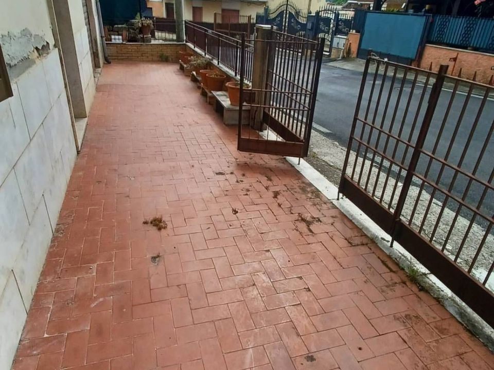 Erhvervsejendom i Priverno, Latina - foto 2