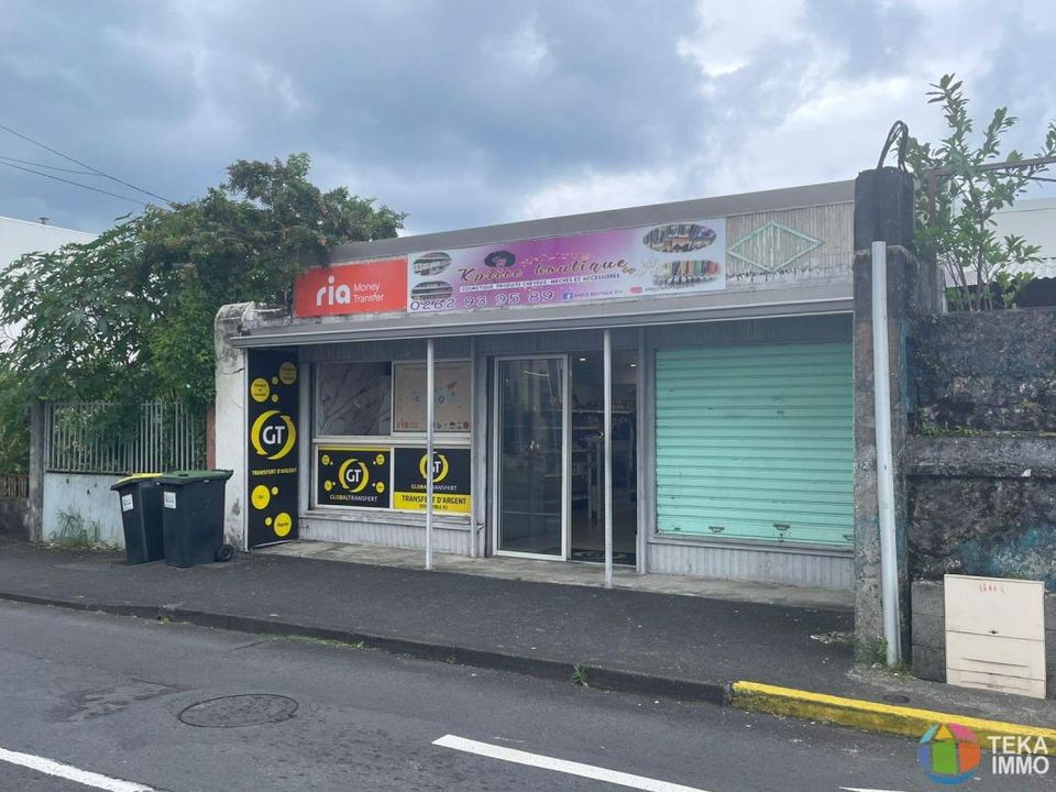 Commercial property in Saint-Benoit, La Reunion - photo 2