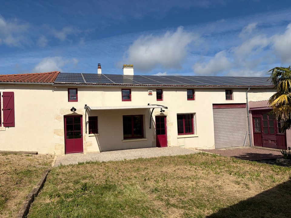 Gårdshus i Vouille-les-Marais, Vendee - bilde 1