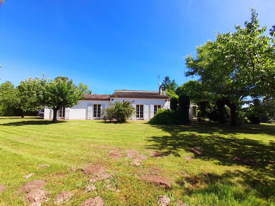 Villa i Port-Sainte-Foy-et-Ponchapt, Dordogne - foto 1