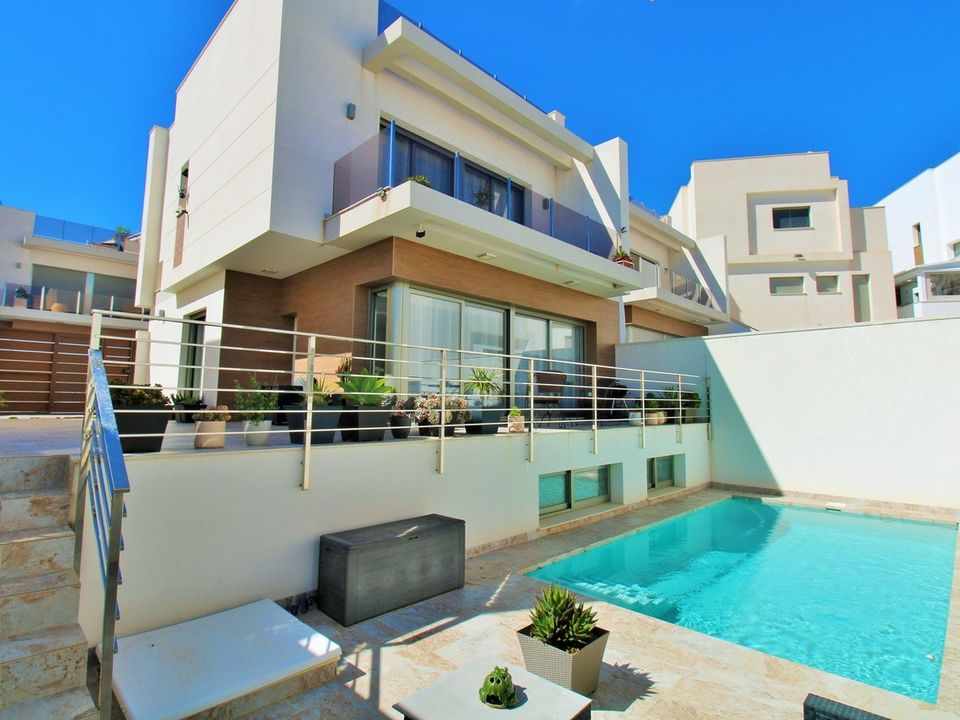 Villa i Villamartin, Alicante - foto 1