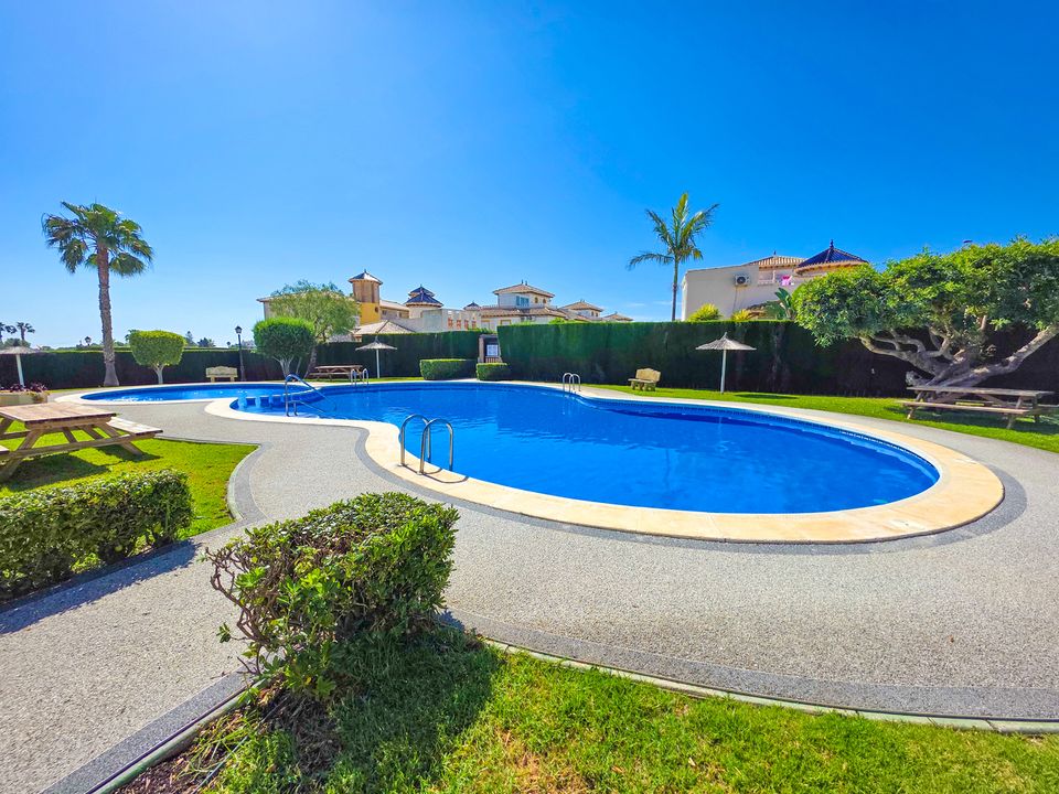 Lejlighed i Cabo Roig, Alicante - foto 1