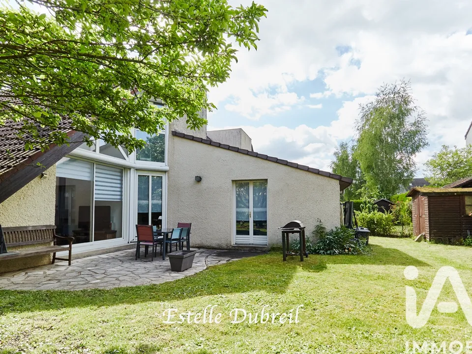 Villa i Montigny-le-Bretonneux, Yvelines - foto 1