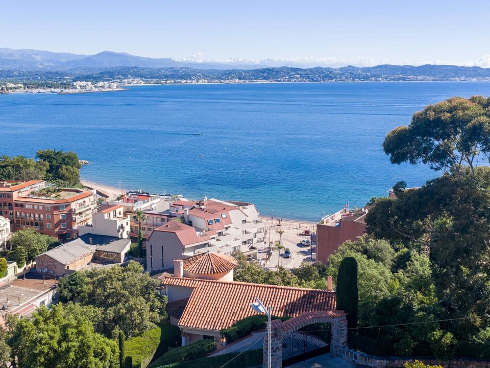 Villa i Theoule-sur-Mer, Alpes-Maritimes - foto 1